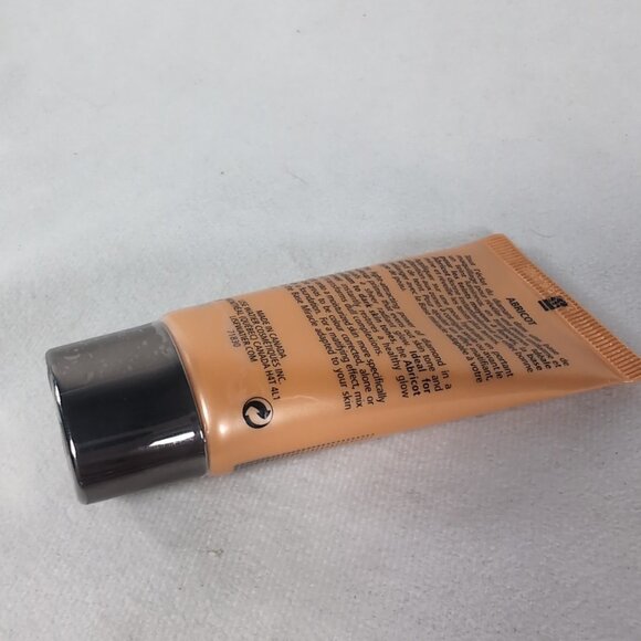 Lise Watier Luminous Base Correcting Primer 30 ml 1 fl oz NEW Abricot Diamond - Picture 9 of 10